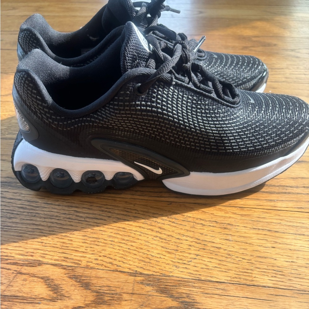 Nike Black and White Boy’s Air Max Knit Shoes